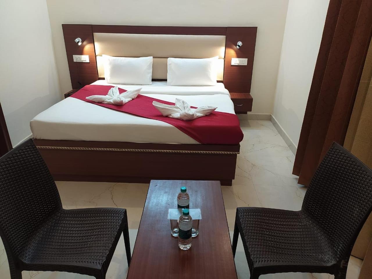 Hotel The Shivaay - Delight Inn רישיקש מראה חיצוני תמונה