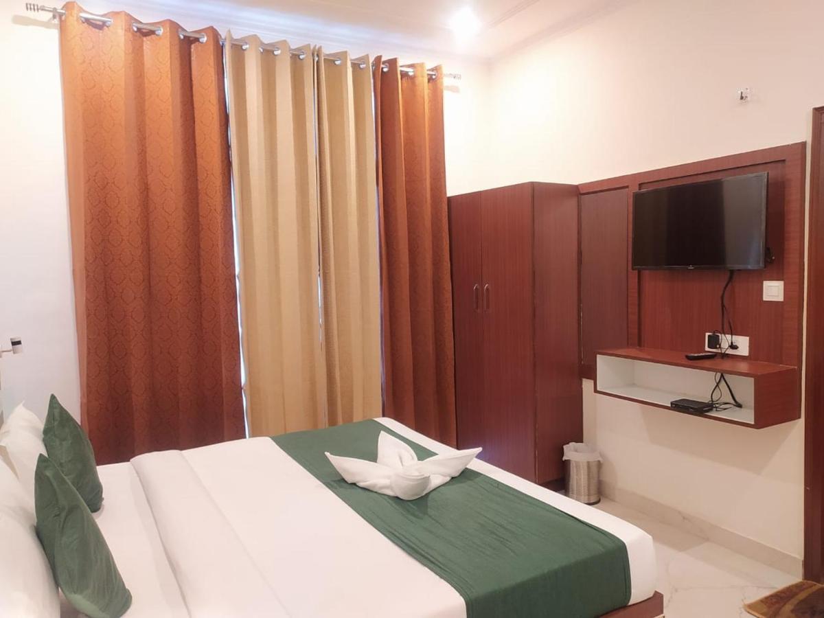 Hotel The Shivaay - Delight Inn רישיקש מראה חיצוני תמונה