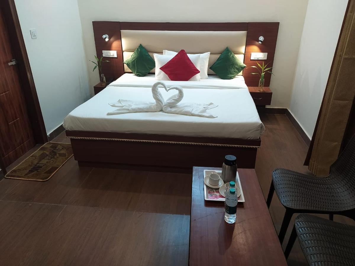 Hotel The Shivaay - Delight Inn רישיקש מראה חיצוני תמונה