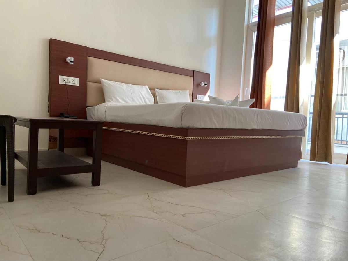 Hotel The Shivaay - Delight Inn רישיקש מראה חיצוני תמונה
